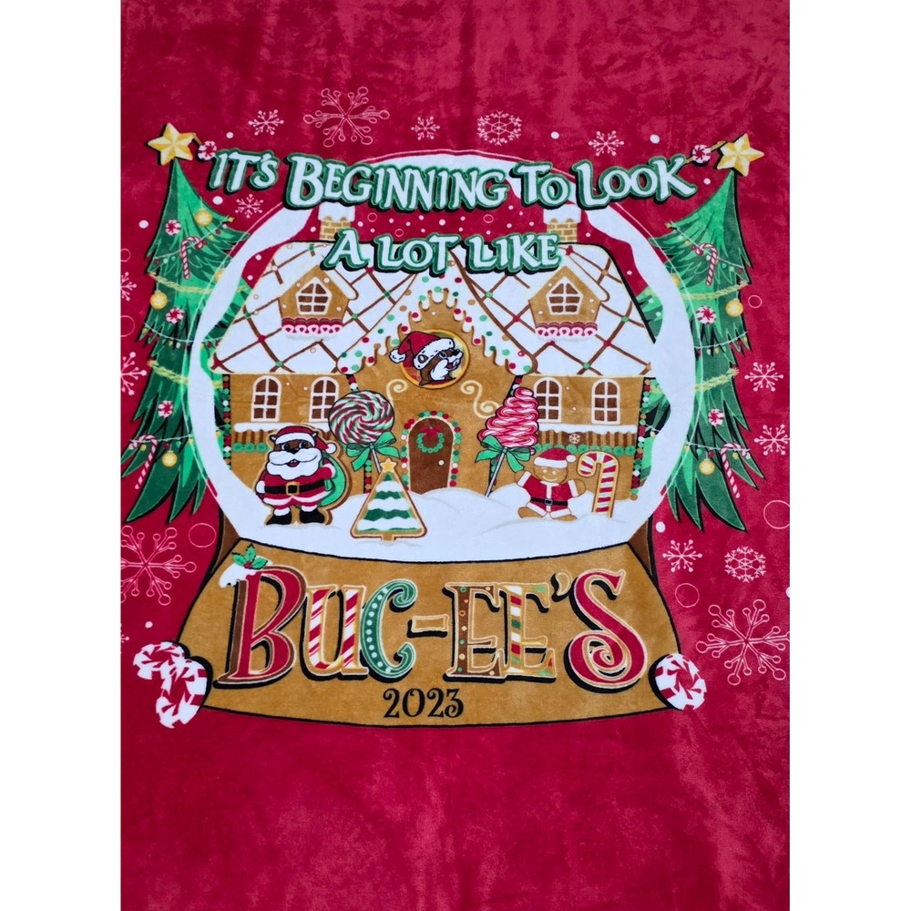 Buc-ee's 2023 Christmas Throw Blanket Red Snow Globe Gingerbread House 50x70